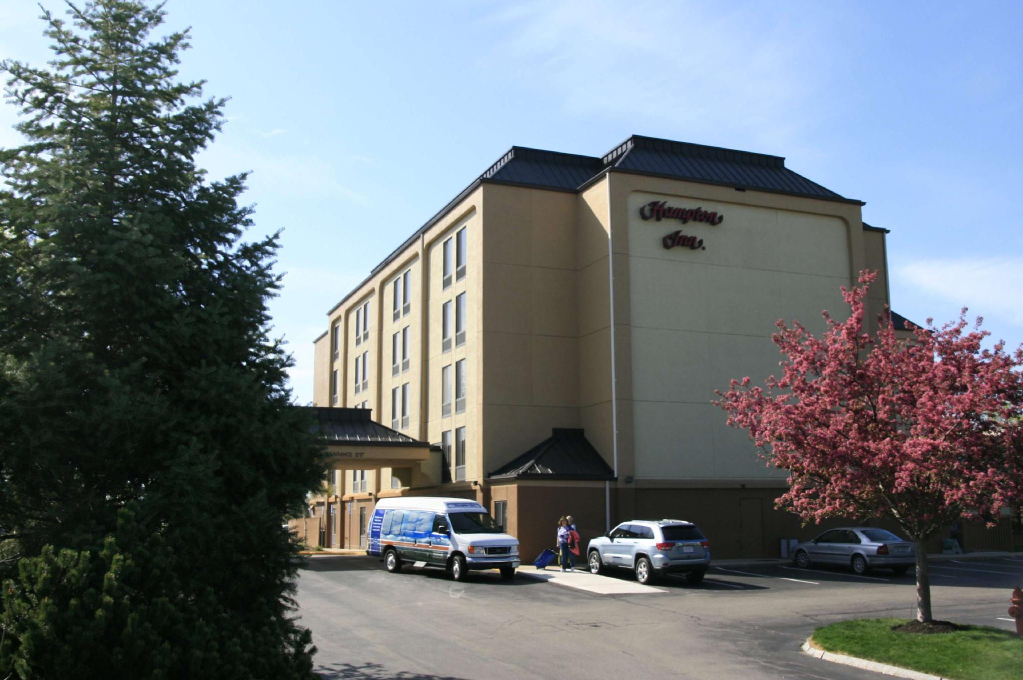 Hampton Inn Portsmouth Central Exterior photo